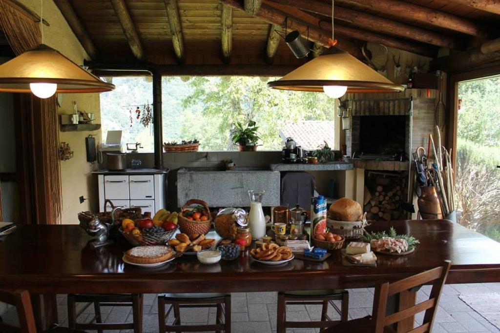 Вілла Agriturismo Il Mirtillo B,B Pasturo Екстер'єр фото